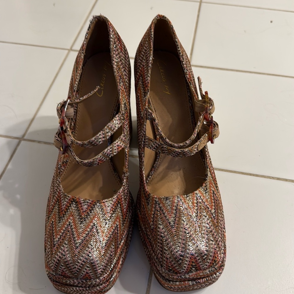 NWT Circus NY high heeled, platform Maryjane